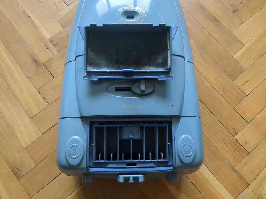 Прахосмукачка Panasonic MC-E775