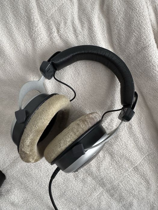 Vand casti beyerdynamic DT 880