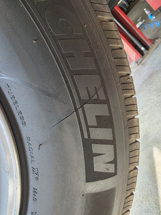 Шины michelin 245.75.R17 продам