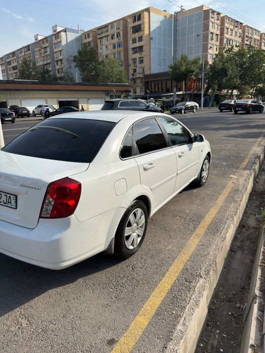 Продается ЛАСЕТТИ 1.8