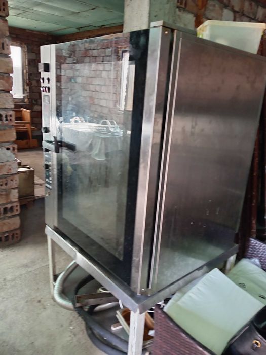 Продава професионални кухненски уреди и оборудване - изгодно