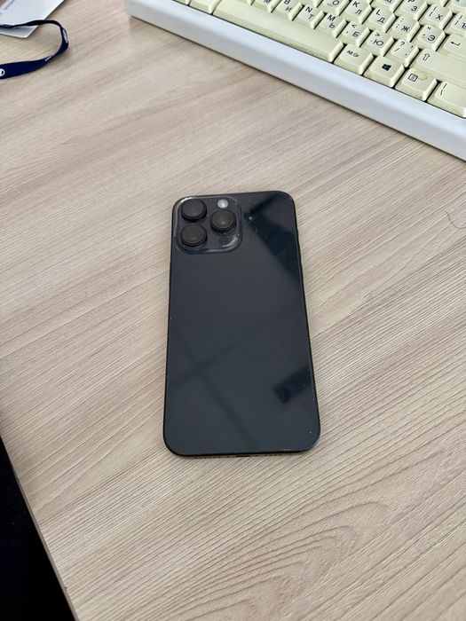 Продается айфон 15 про макс на 512гб