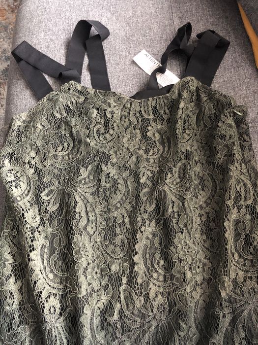 Рокля нова с етикет-невероятна ,дантелена