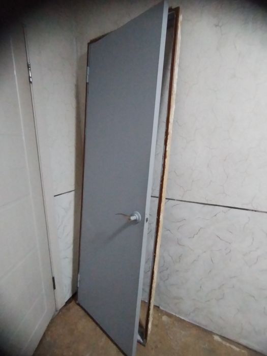 Дверь б/у межкомнатная