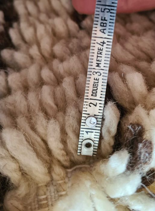 Продава двуцветен вълнен китеник