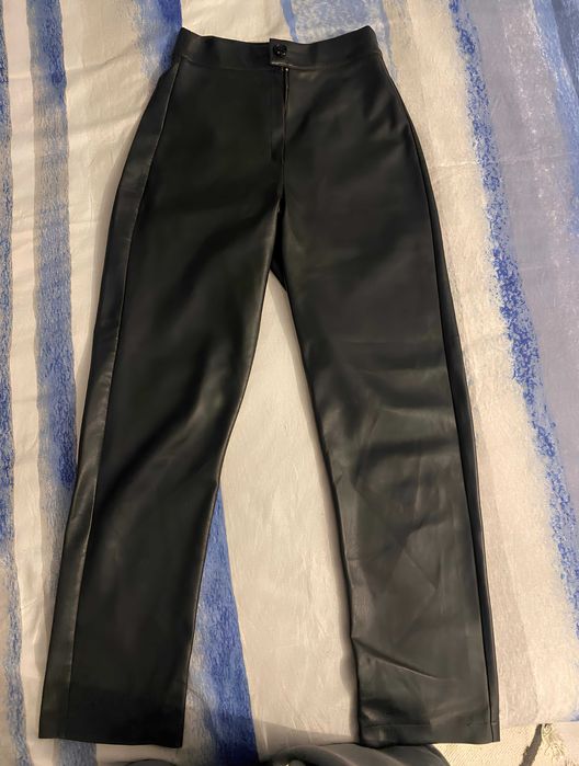Чисто нов дамски лъскав кожен панталон "Nicole Collection" S-M размер