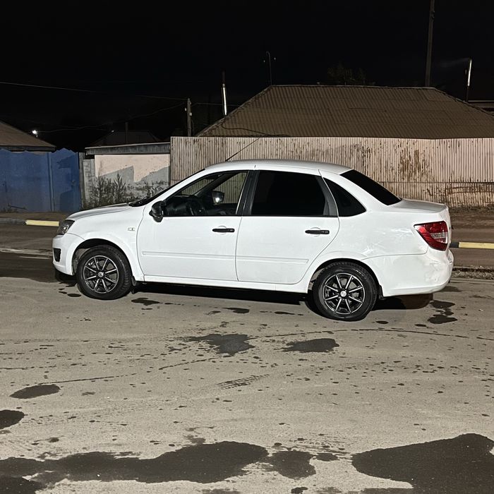 Машина лада гранта 2018