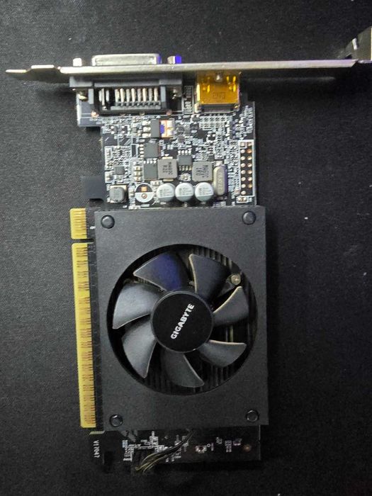 Placă video Gigabyte GT 710 2GB DDR3 HDMI DVI VGA