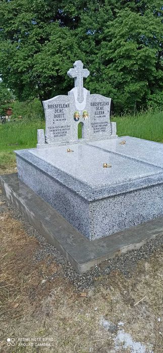 Monumente funerare!