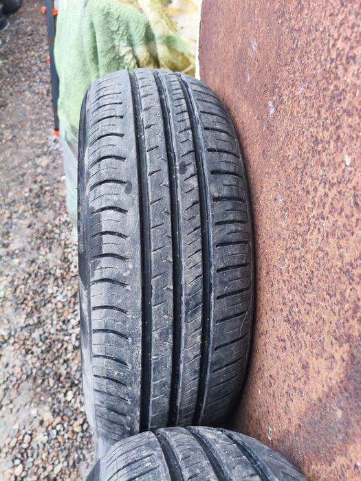 175 65 R14 два  баллона