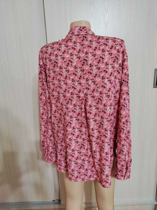 Блузы, рубашки, кофты БУ. Размер турецкий 38.