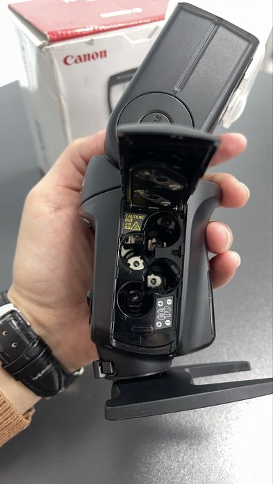 Продается вспышка Canon Speedlite 470EX-AI