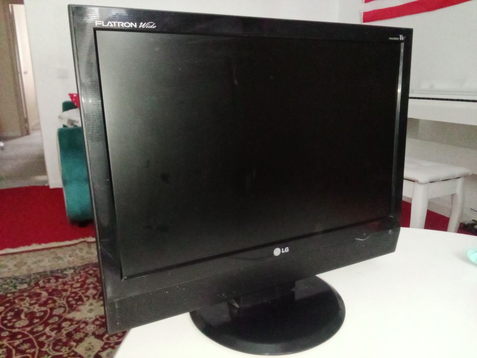 Монитор LG  60гц