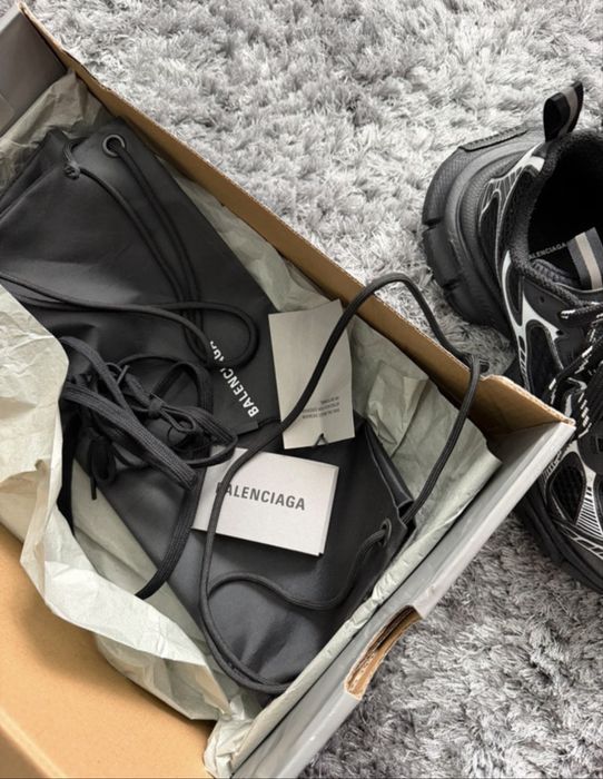 Balenciaga 3XL.