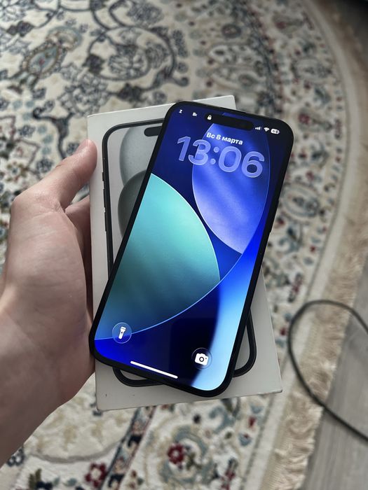 iPhone 15 128GB на гарантии