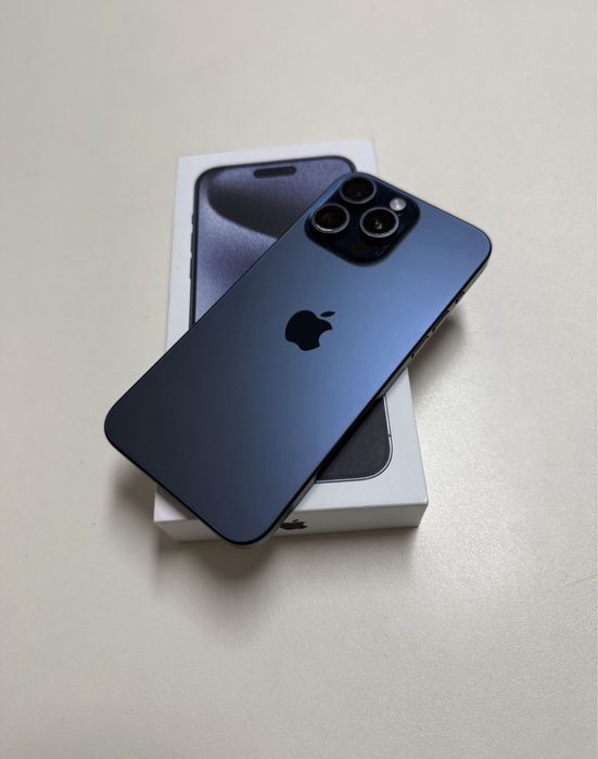 iPhone 15 PRO MAX • 256 GB • 96% Bateria