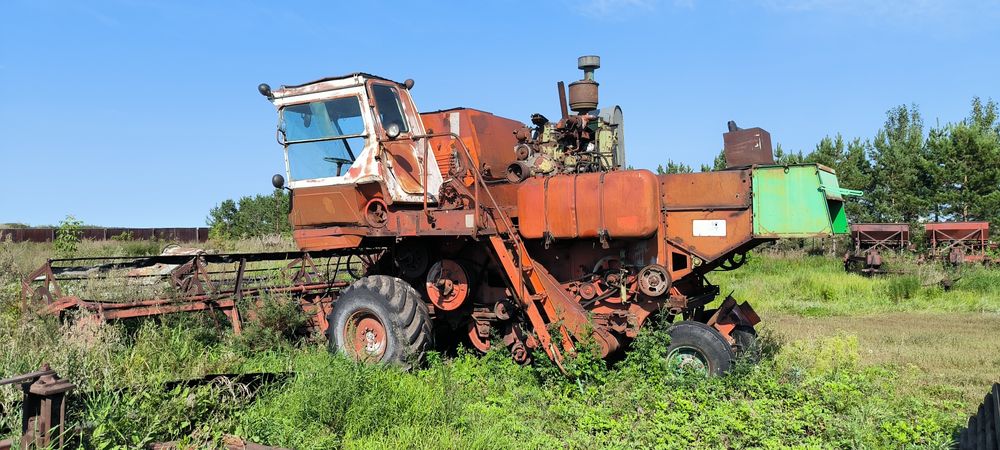 Продам комбайн Нива