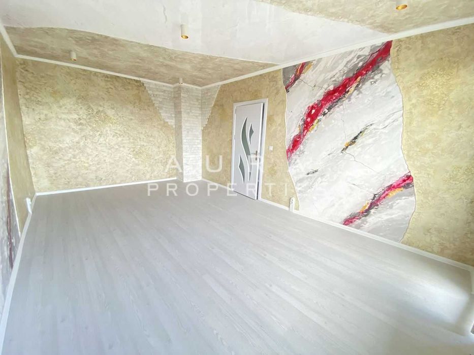 Продава се Тристаен апартамент в Разград, Орел - 80 кв.м за 1275 €/кв.м - Снимка #1