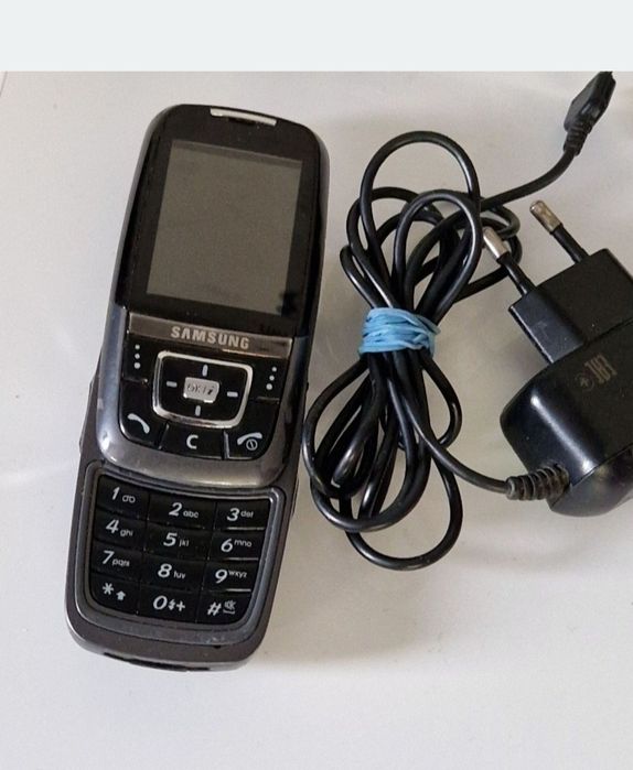 Telefon Samsung D600E