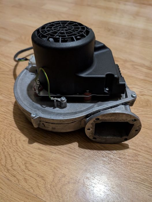 Ventilator centrala termica Immergas