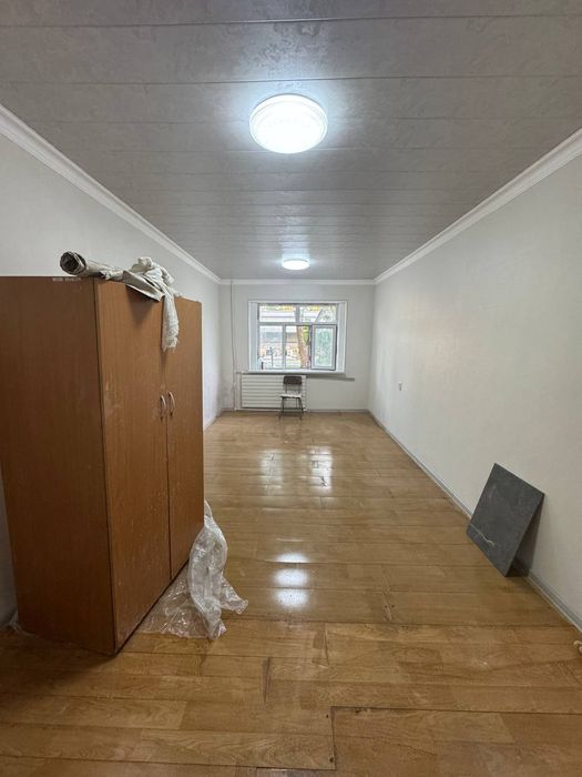 Продажа бывший общежит Яшнабад 40 лет Метро Тузел 18 кв кирпичный