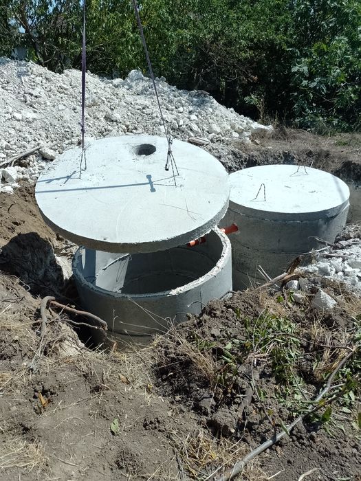 Изграждане на септични ями, огради;ограда с мрежа