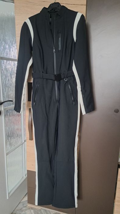 Vand costum ski negru Zara