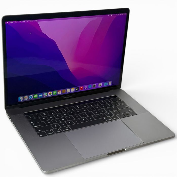 Macbook Pro 15 2018 i7 2,2Ghz 32RAM 1TB 100% Battery! 1 Cycle!