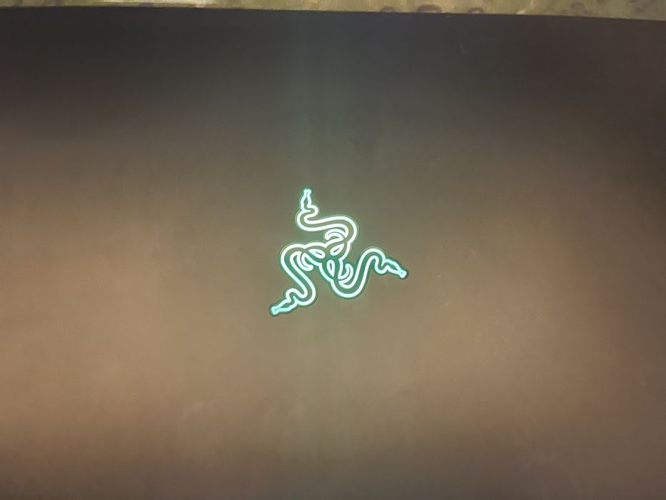 Razer Blade 16 / Intelcore I9 13950HX / 32GB RAM / RTX 4070
