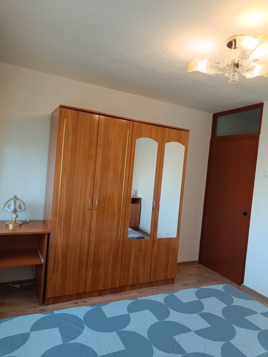 Închiriez apartament 2 camere decomantate