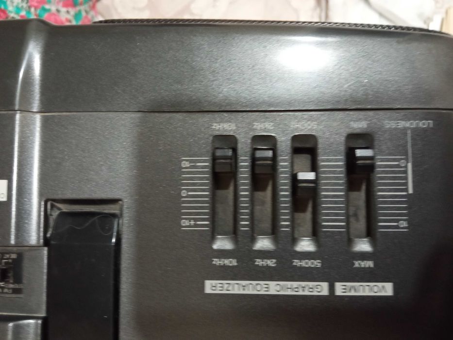 магнитофон  SHARP X-BASS для ценителей