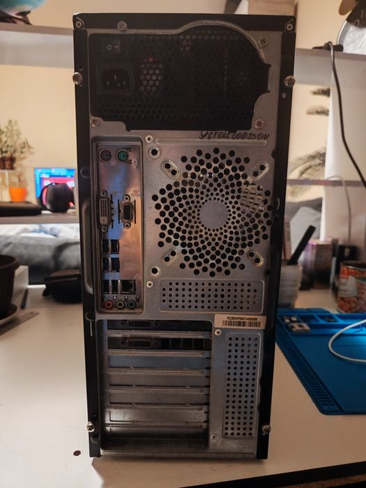 Настолен компютър