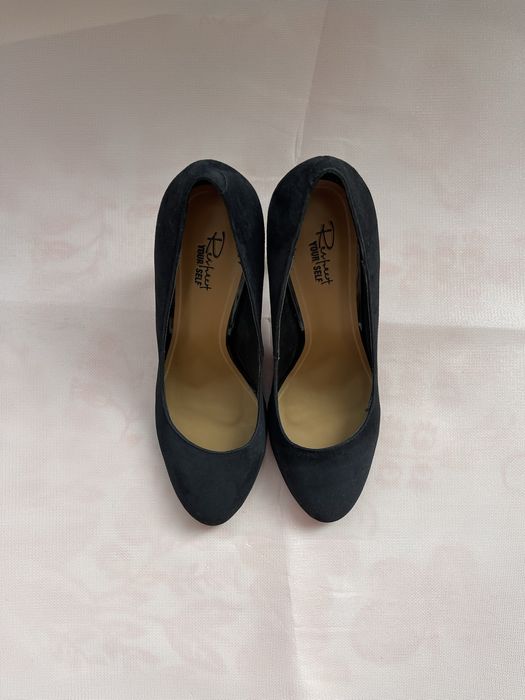 Женские классические туфли