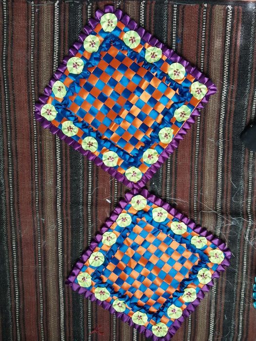 Toʻrt burchakli yostiqlar