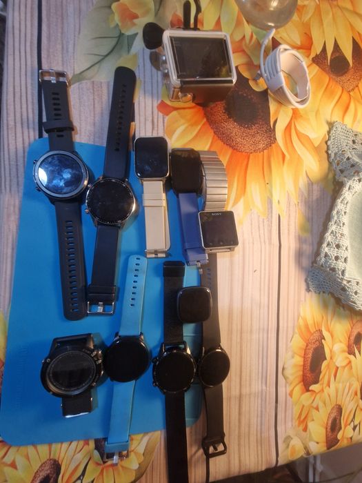 Lot casti,ceasuri smart etc