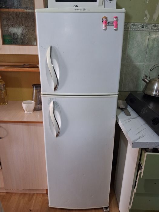 Продам Холодильник LG Каскелен.