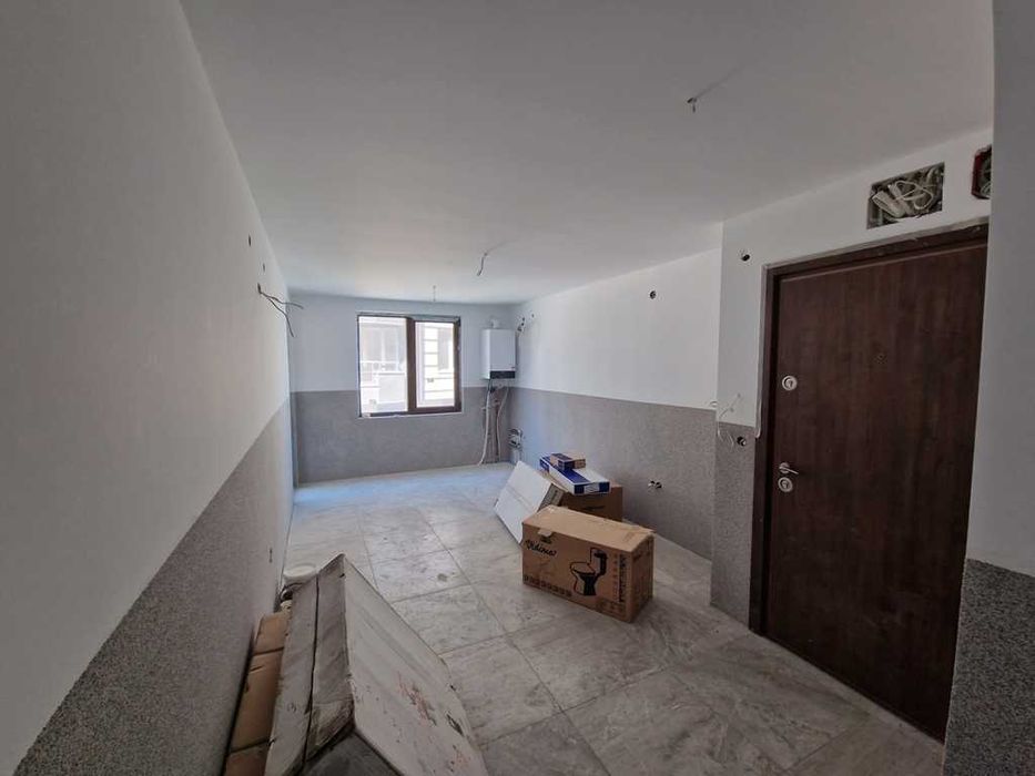 Продава се Тристаен апартамент в Благоевград, Широк център - 92 кв.м за 1033 €/кв.м - Снимка #2