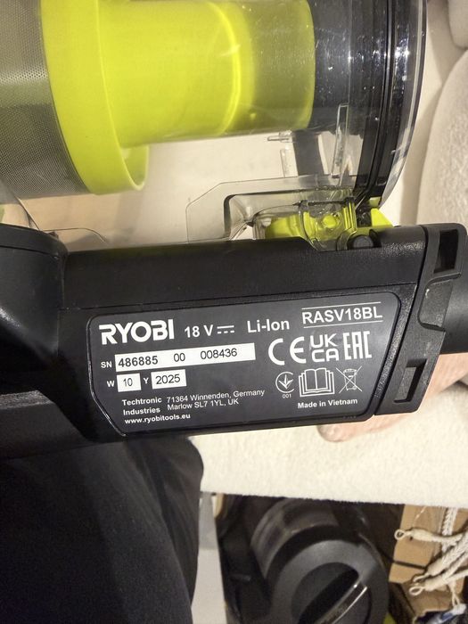 Акумулаторна прахосмукачка Ryobi RASV18BL