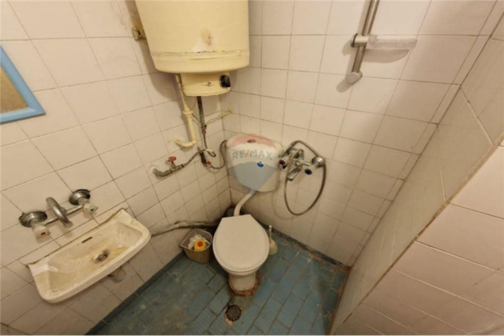 Дава се под наем Двустаен апартамент в Сеново - 30 кв.м за 248.88 € - Снимка #2