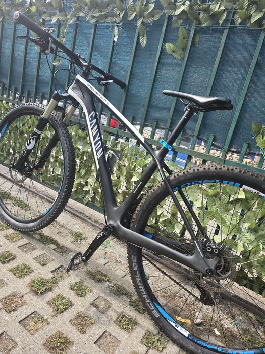 Bicicleta Grand Canyon carbon, 29".