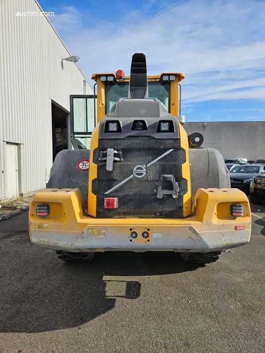 VOLVO - camera de mers inapoi si monitor