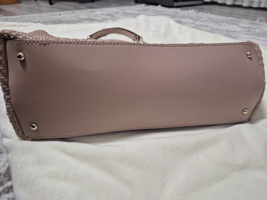 Чанта Guess розова