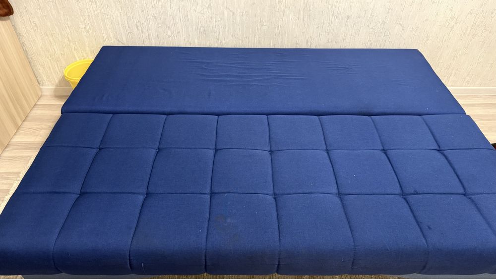 Продам Диван срочно