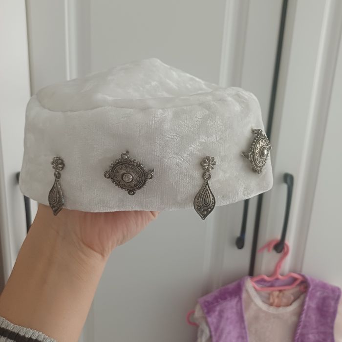 жакет тақиясымен кажекей