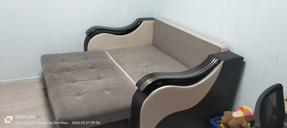 Диванчик отдам даром