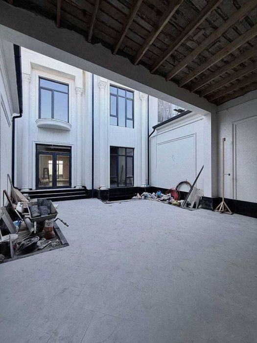 Алока махаллада зор ва файзли ховли сотилади