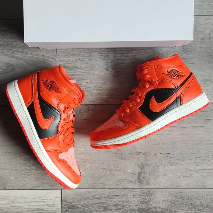 Air Jordan 1 Mid 'Crimson Bliss'