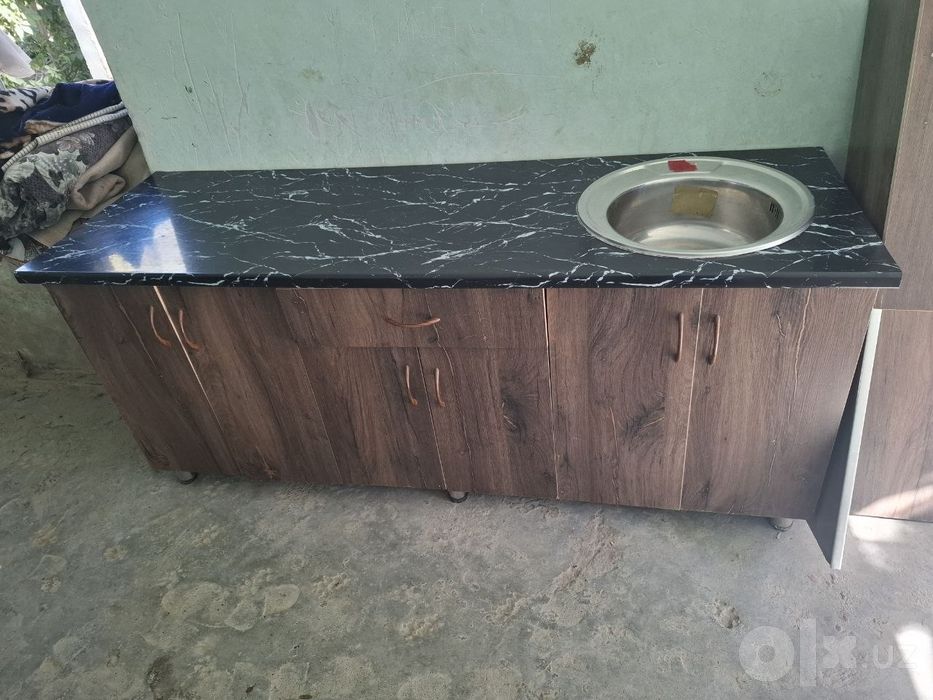 Срочно продаётся кухоний горнитур в хорошом состояний