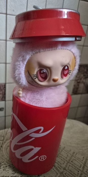 Labubu Coca Cola плюшена