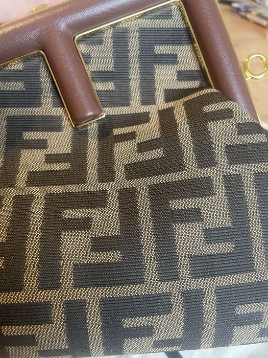 Geanta fendi noua